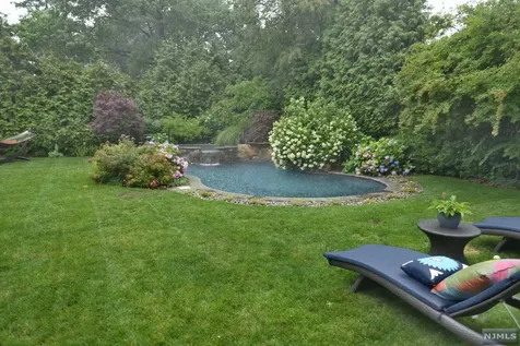 445 Colonial Road Ridgewood NJ 07450