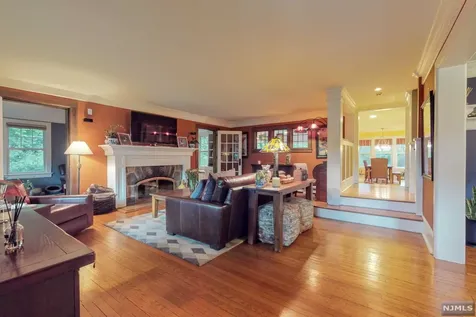 445 Colonial Road Ridgewood NJ 07450