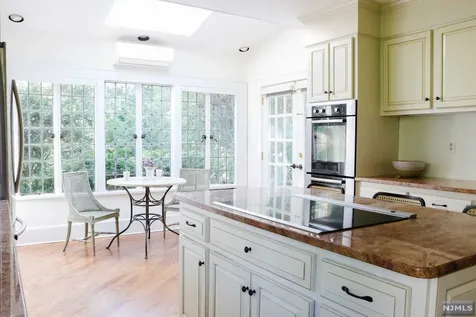 77 Sherwood Road Ridgewood NJ 07450