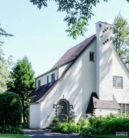 77 Sherwood Road Ridgewood NJ 07450