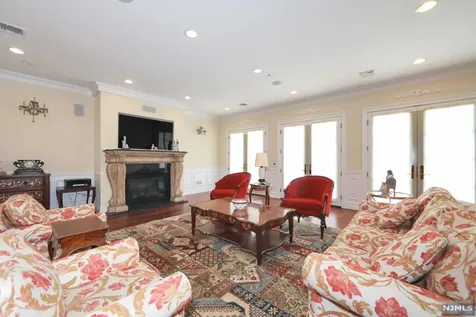 45 Lynn Drive Englewood Cliffs NJ 07632
