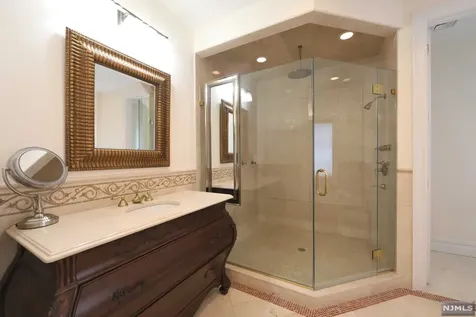 45 Lynn Drive Englewood Cliffs NJ 07632