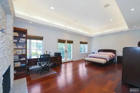 45 Lynn Drive Englewood Cliffs NJ 07632
