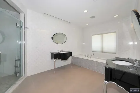 45 Lynn Drive Englewood Cliffs NJ 07632