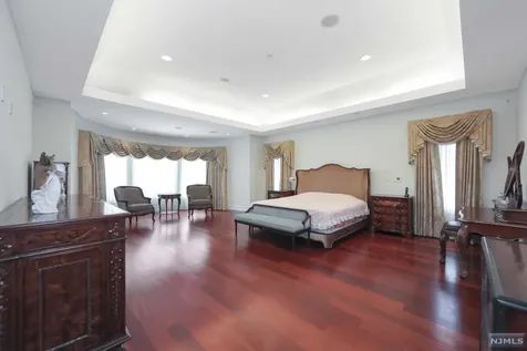 45 Lynn Drive Englewood Cliffs NJ 07632