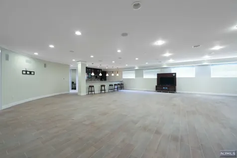 45 Lynn Drive Englewood Cliffs NJ 07632
