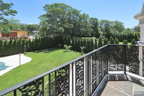 45 Lynn Drive Englewood Cliffs NJ 07632