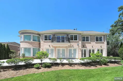 45 Lynn Drive Englewood Cliffs NJ 07632