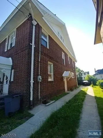 474-476 Ridge Street Newark NJ 07104