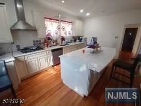 474-476 Ridge Street Newark NJ 07104