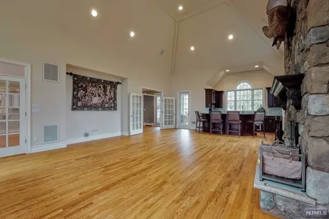6 Rising Ridge Road Upper Saddle River NJ 07458