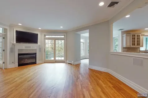 6 Rising Ridge Road Upper Saddle River NJ 07458