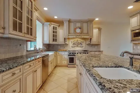 6 Rising Ridge Road Upper Saddle River NJ 07458