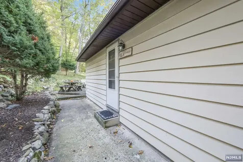 275 Skyline Drive Ringwood NJ 07456