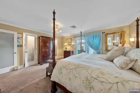 300 Gorge Road Cliffside Park NJ 07010