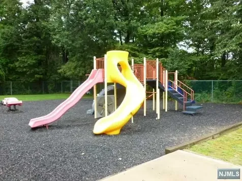 21 Parsons Court Mahwah NJ 07430