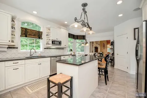 21 Coventry Way Ringwood NJ 07456