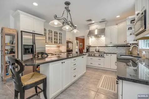 21 Coventry Way Ringwood NJ 07456