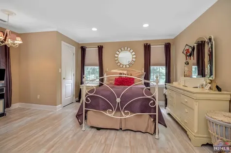 21 Coventry Way Ringwood NJ 07456