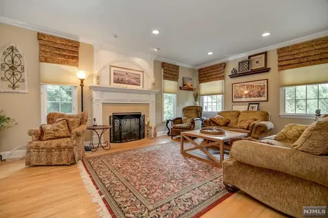 21 Coventry Way Ringwood NJ 07456