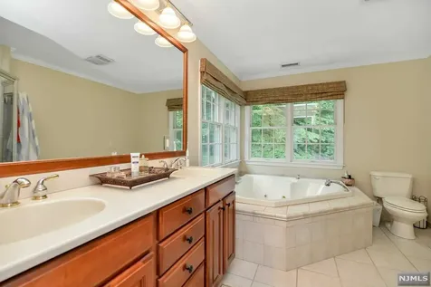 21 Coventry Way Ringwood NJ 07456