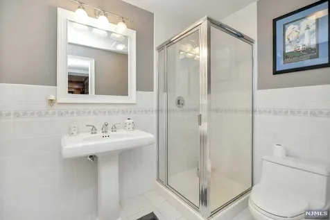 21 Coventry Way Ringwood NJ 07456