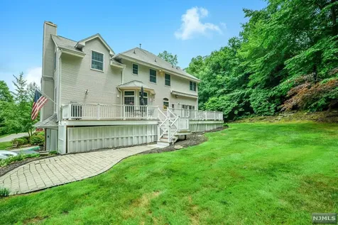 21 Coventry Way Ringwood NJ 07456