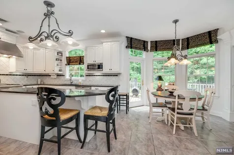 21 Coventry Way Ringwood NJ 07456