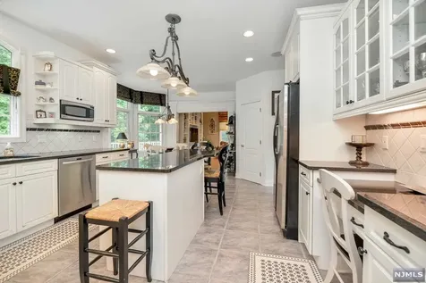 21 Coventry Way Ringwood NJ 07456