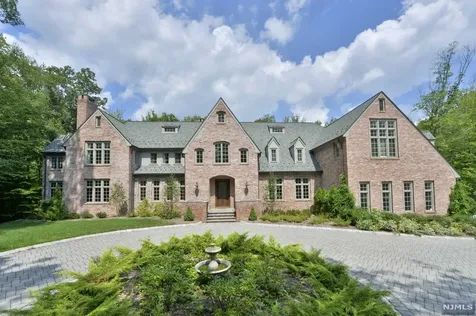 70 Twin Brooks Road Saddle River NJ 07458