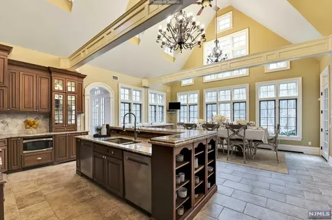 70 Twin Brooks Road Saddle River NJ 07458