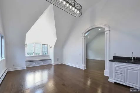 70 Twin Brooks Road Saddle River NJ 07458