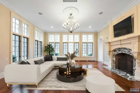70 Twin Brooks Road Saddle River NJ 07458