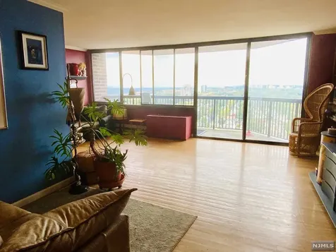 770 Anderson Avenue Cliffside Park NJ 07010