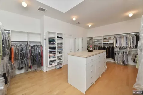 11 Alford Drive Saddle River NJ 07458