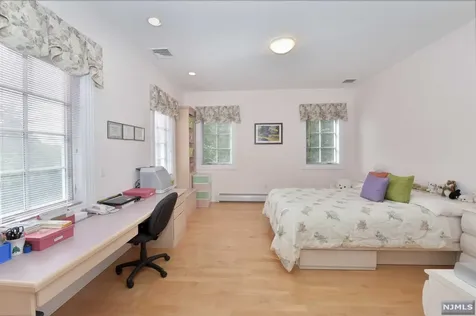 11 Alford Drive Saddle River NJ 07458