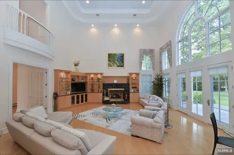 11 Alford Drive Saddle River NJ 07458