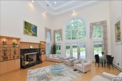 11 Alford Drive Saddle River NJ 07458