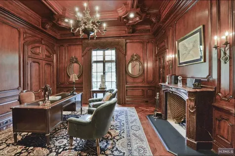 8 Trailside Place Saddle River NJ 07458