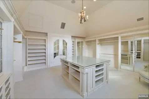 8 Trailside Place Saddle River NJ 07458