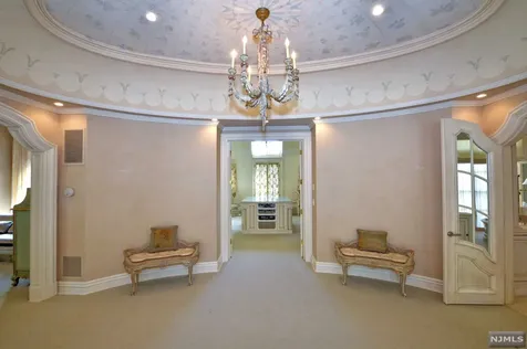 8 Trailside Place Saddle River NJ 07458