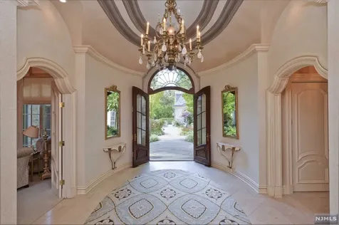 8 Trailside Place Saddle River NJ 07458