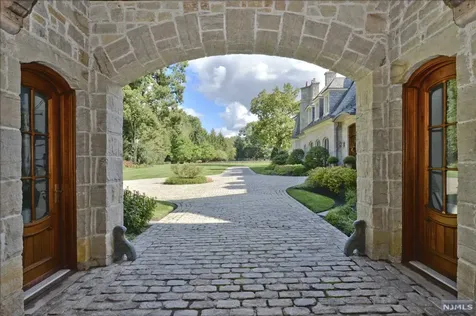 8 Trailside Place Saddle River NJ 07458