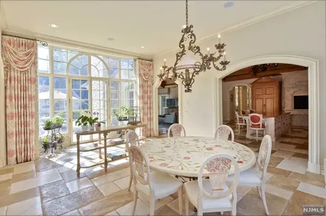 8 Trailside Place Saddle River NJ 07458