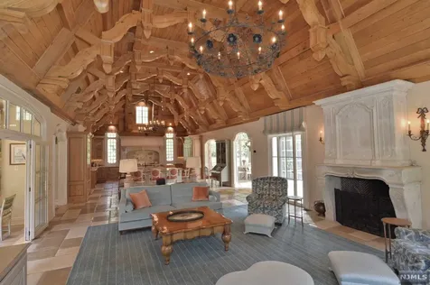 8 Trailside Place Saddle River NJ 07458