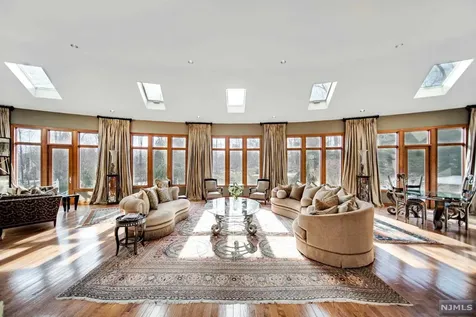50 Rolling Ridge Road Upper Saddle River NJ 07458