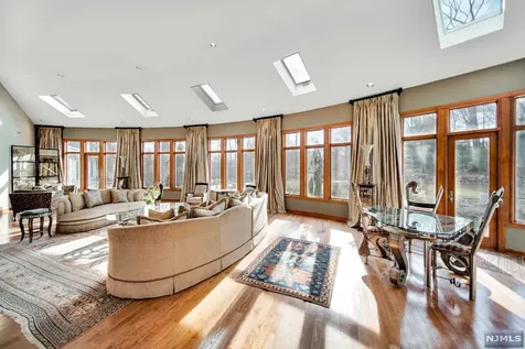 50 Rolling Ridge Road Upper Saddle River NJ 07458