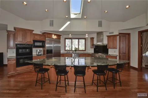 50 Rolling Ridge Road Upper Saddle River NJ 07458