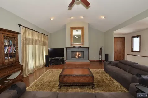 50 Rolling Ridge Road Upper Saddle River NJ 07458