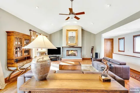 50 Rolling Ridge Road Upper Saddle River NJ 07458